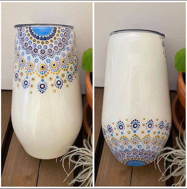 Blue dotted wine tumbler
